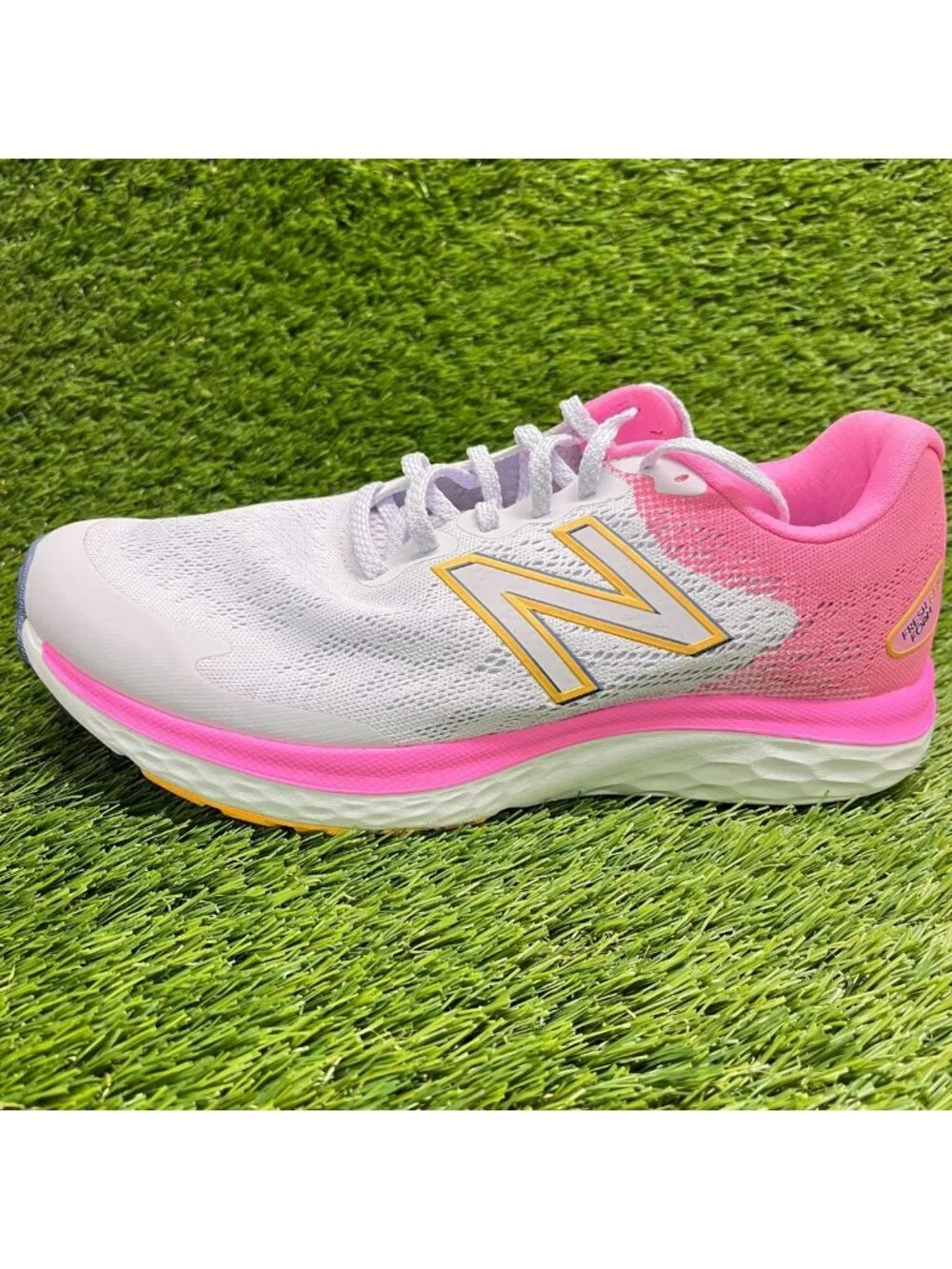 New Balance Fresh Foam 680v7 Womens Size 10D Pink Athletic Running Shoes Sneaker